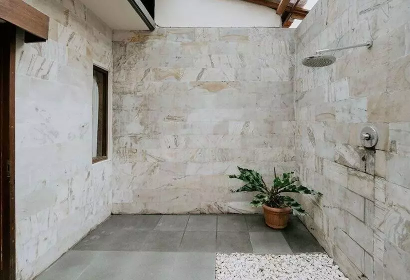 Отель The Sakara Villa Ubud