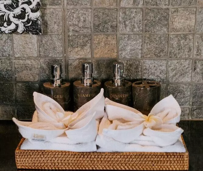 Отель The Sakara Villa Ubud