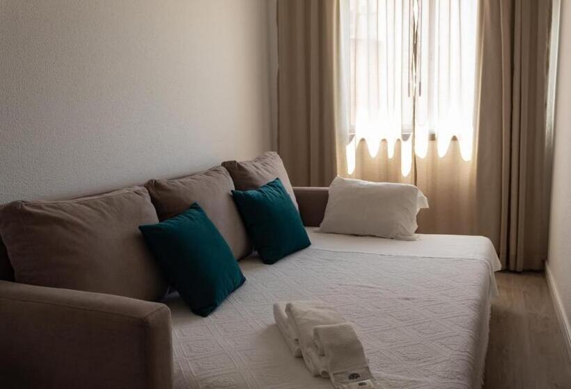 هتل Santa Cecília