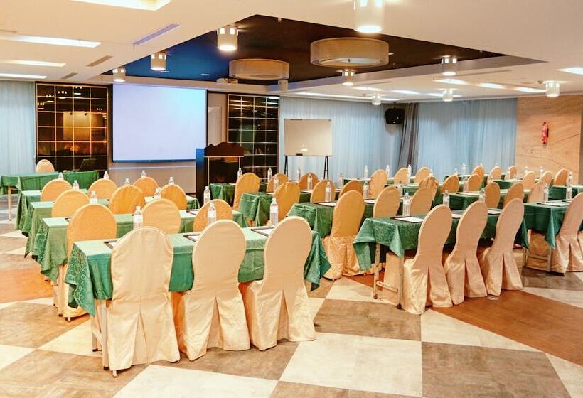 هتل Uni Resortkenting