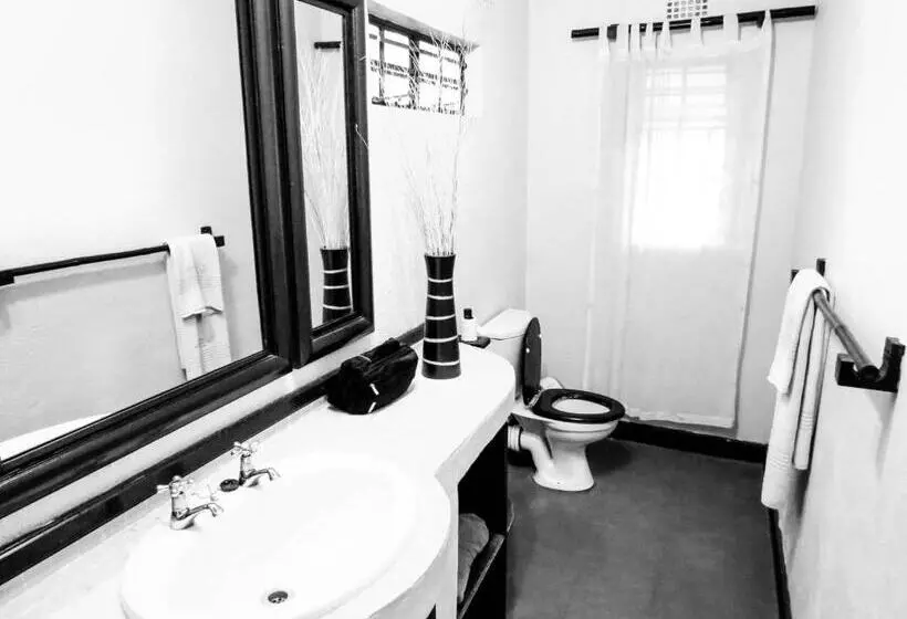 هتل Woodlands Lilongwe