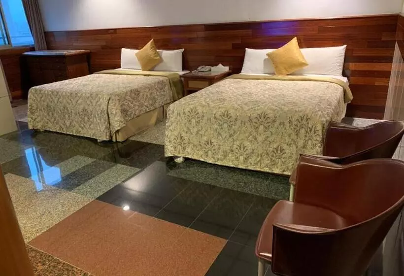 هتل Yi Pin Business