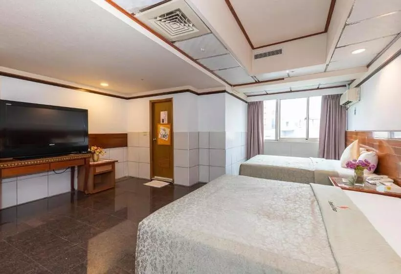 هتل Yi Pin Business