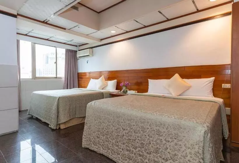 هتل Yi Pin Business