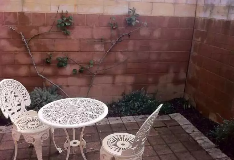 فندق على الطريق Nelsons Of Bridgetown