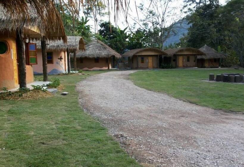 بنسيون Baandin Chiangdao