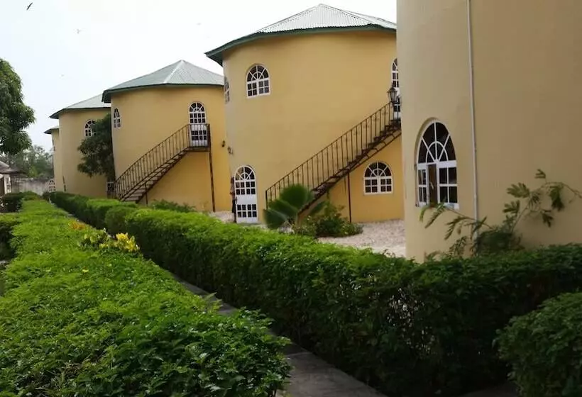 پانسیون Oasis Relax Lodge