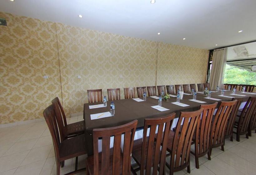 استراحتگاه Ayu Guna Inn