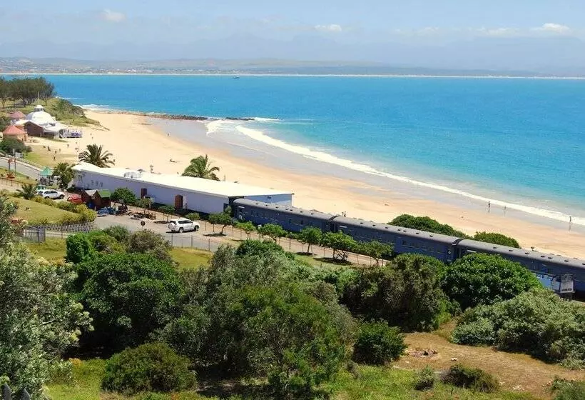 Santos Express Train Lodge   Hostel