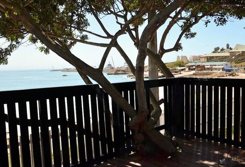 Santos Express Train Lodge   Hostel