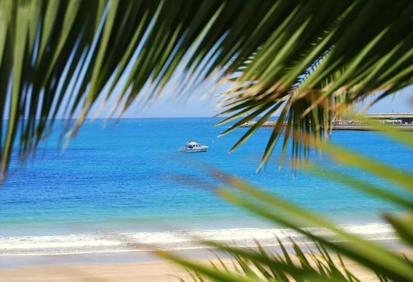 Santos Express Train Lodge   Hostel