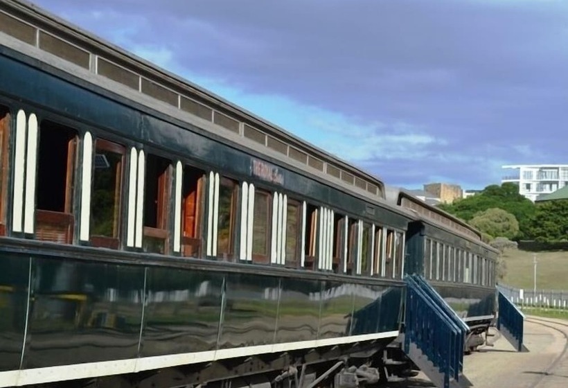 Santos Express Train Lodge   Hostel