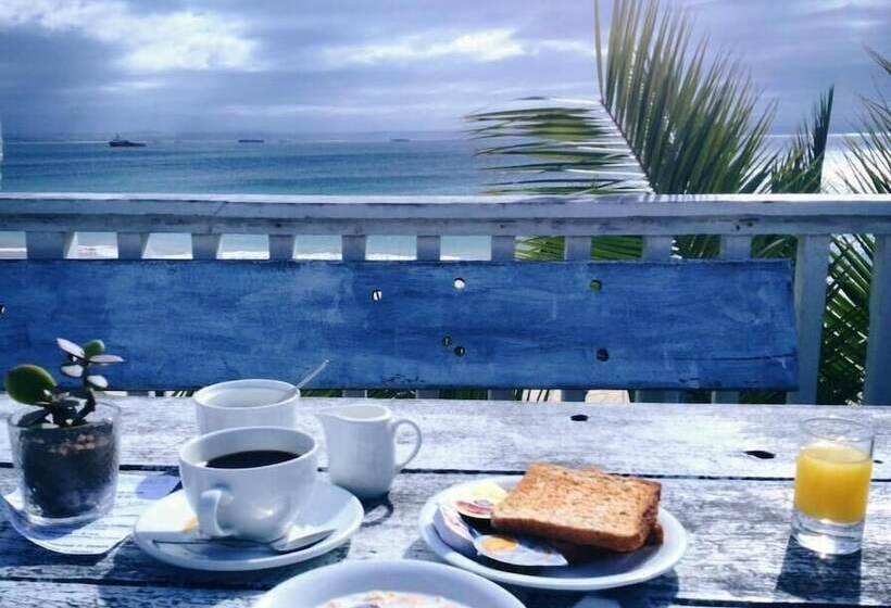 Santos Express Train Lodge   Hostel