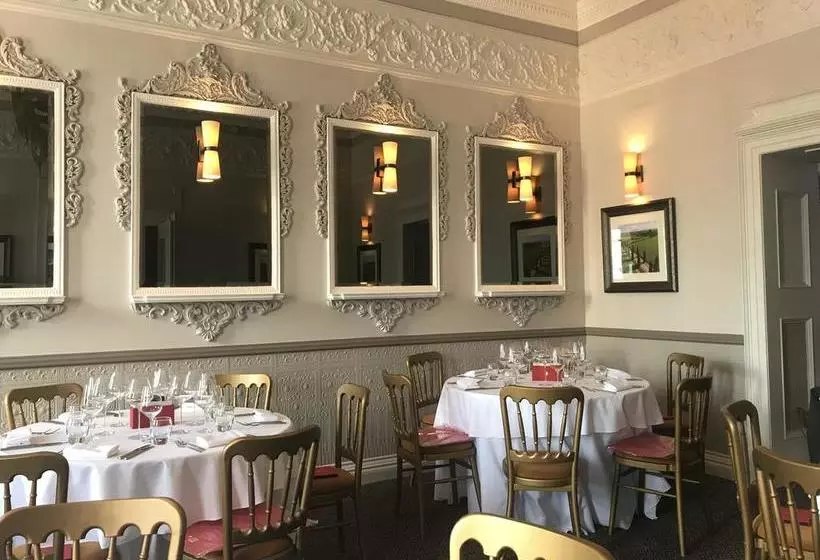 تختخواب و صبحانه The Wine House 1821