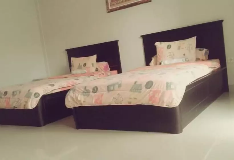 Bed and Breakfast Swandewi Homestay