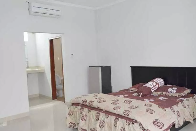 Bed and Breakfast Swandewi Homestay