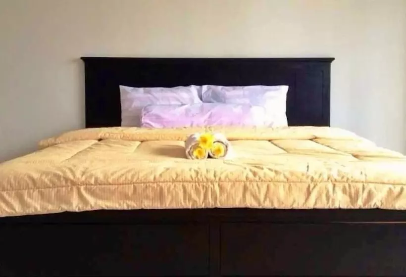 Bed and Breakfast Swandewi Homestay