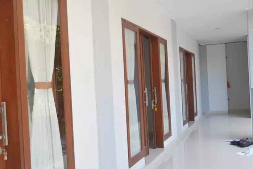 Bed and Breakfast Swandewi Homestay