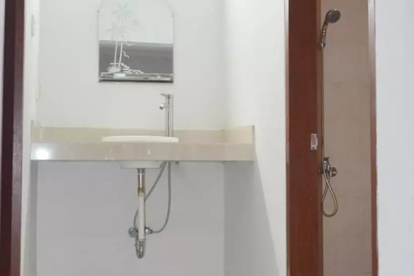 Bed and Breakfast Swandewi Homestay