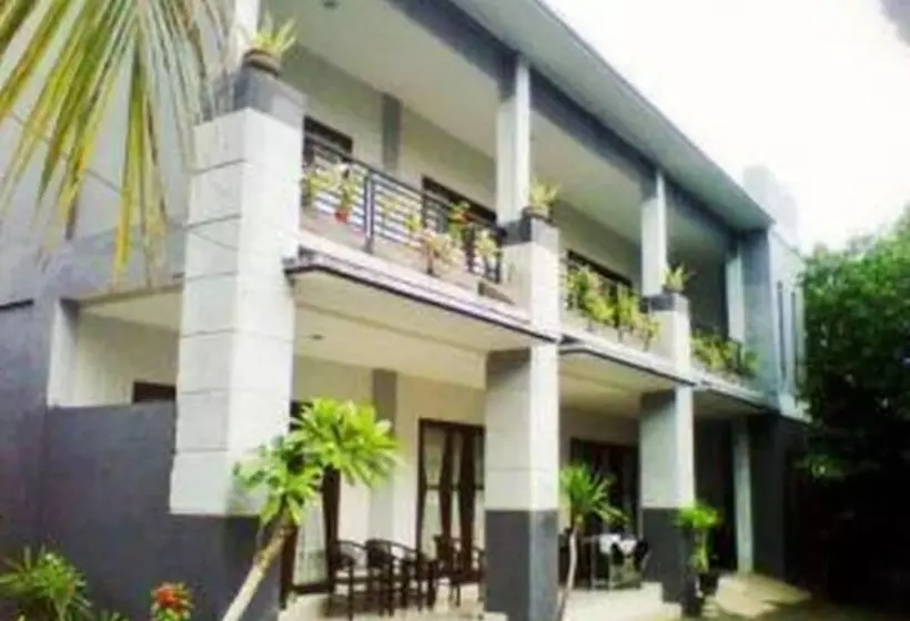 Bed and Breakfast Swandewi Homestay