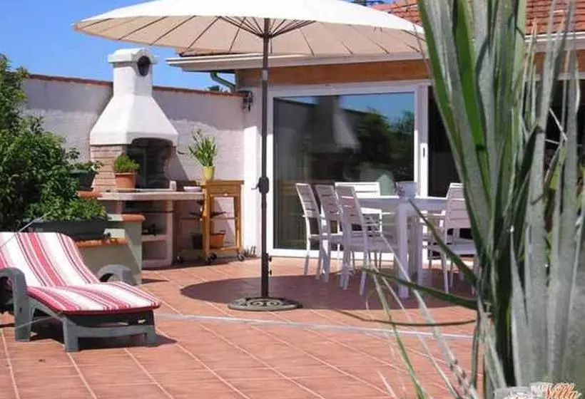 ベッドアンドブレックファースト Chambres D Hotes Villa Monsegur