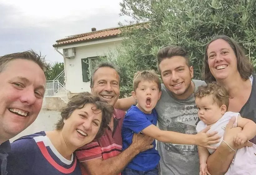 Case Vacanze Mare Nostrum   Villas In Front Of The Beach With Pool