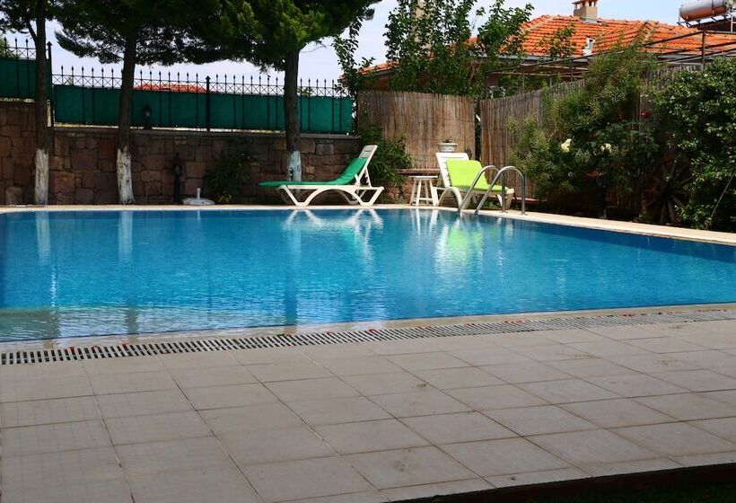 Cunda Güzelyalı Otel