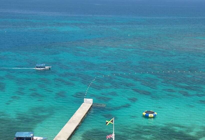 Daydream Beach At Montego Bay Club