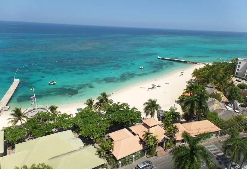 Daydream Beach At Montego Bay Club