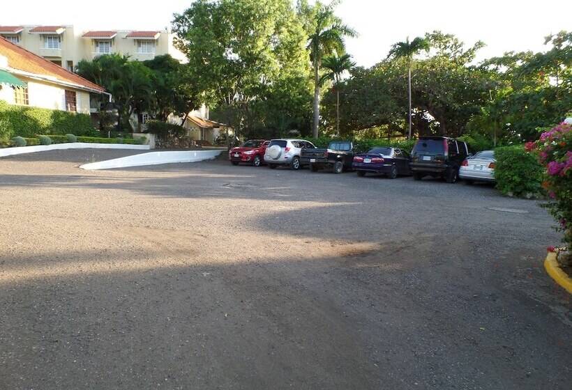 Daydream Beach At Montego Bay Club