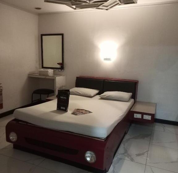 Halina Drive In Hotel Sta Mesa