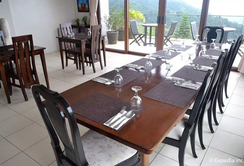 Szálloda 8 Suites By Fat Jimmy's