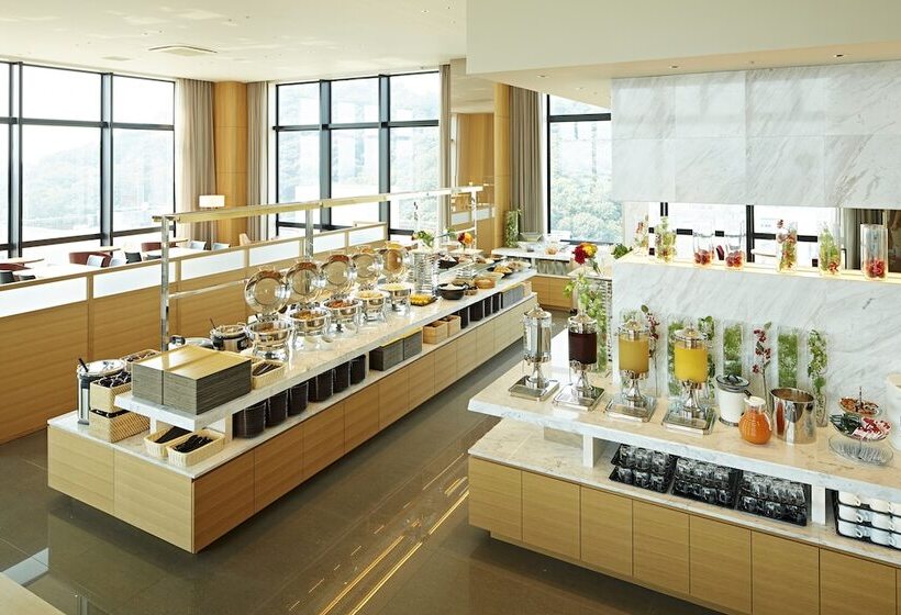 Candeo Hotels Matsuyama Okaido