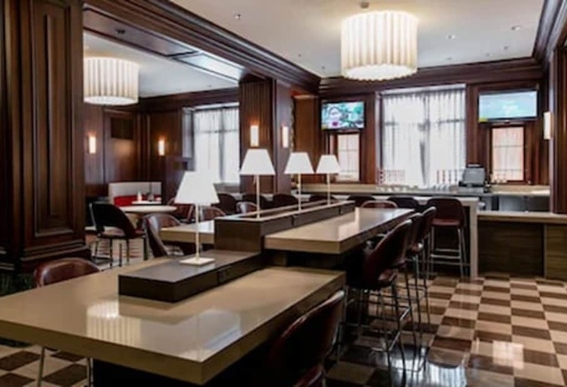 هتل Courtyard St. Louis Downtown/convention Center