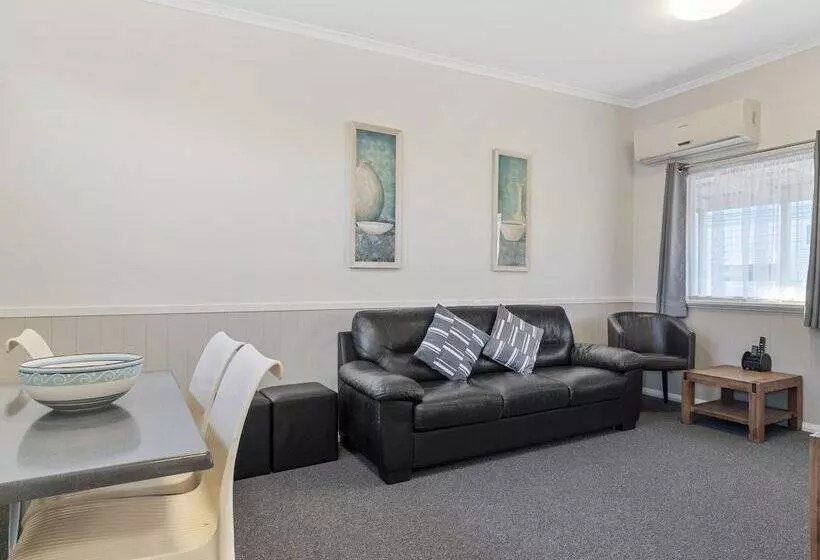 فندق Esperance Bay Holiday Park