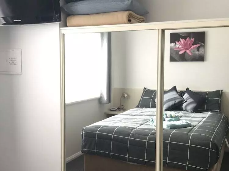 فندق Esperance Bay Holiday Park