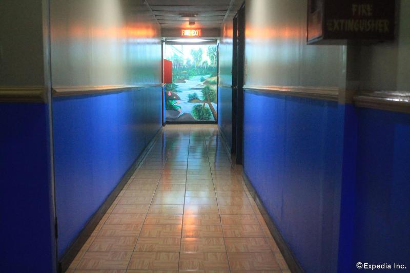 Halina Drive In Hotel Sta Mesa