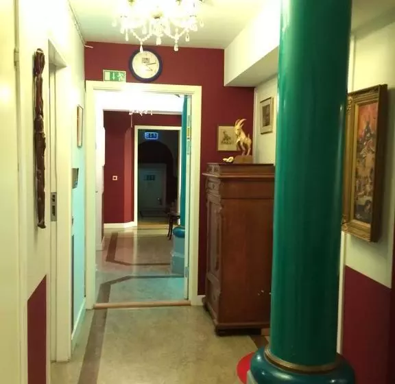 호텔 L Den Gyllene Geten