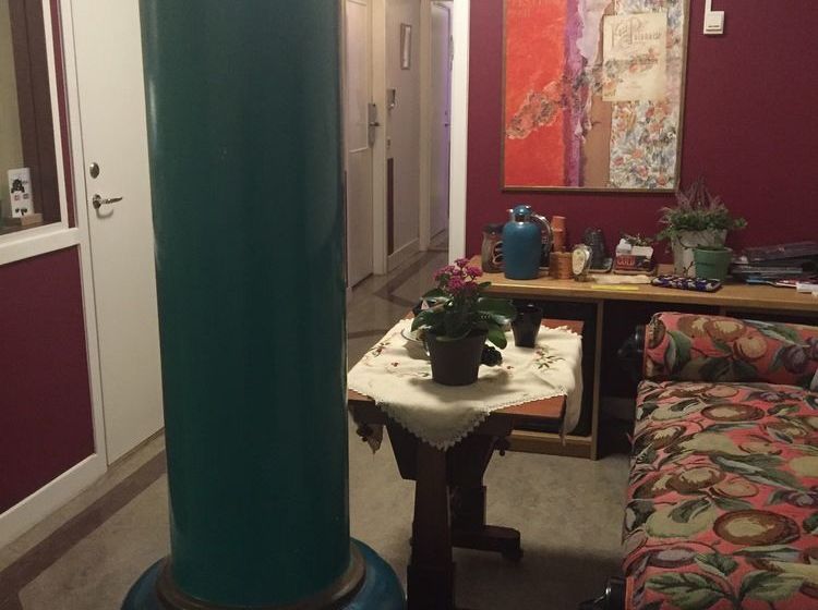 فندق L Den Gyllene Geten