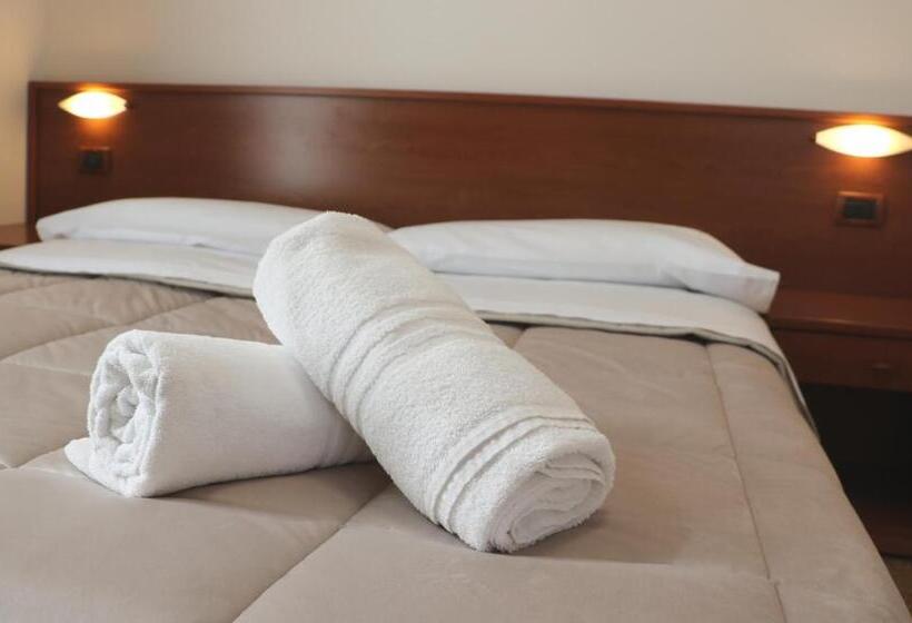 בית מלון כפרי Lora Rda Luxury