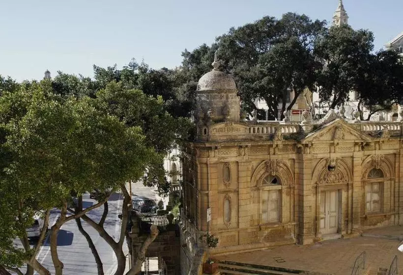 پانسیون Point De Vue Guesthouse