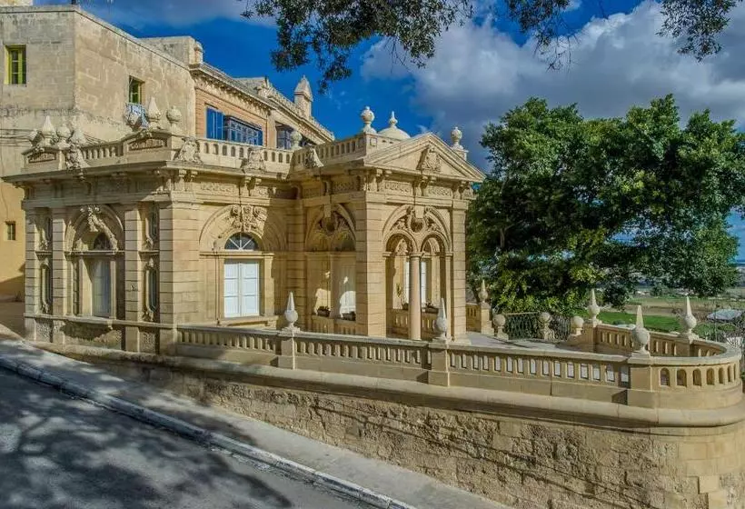 پانسیون Point De Vue Guesthouse