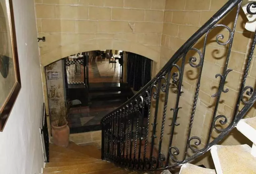 پانسیون Point De Vue Guesthouse