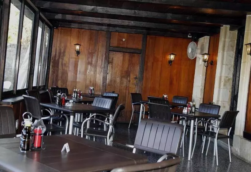 پانسیون Point De Vue Guesthouse