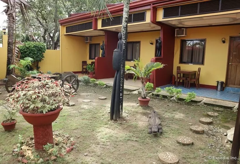 Tres Pension House