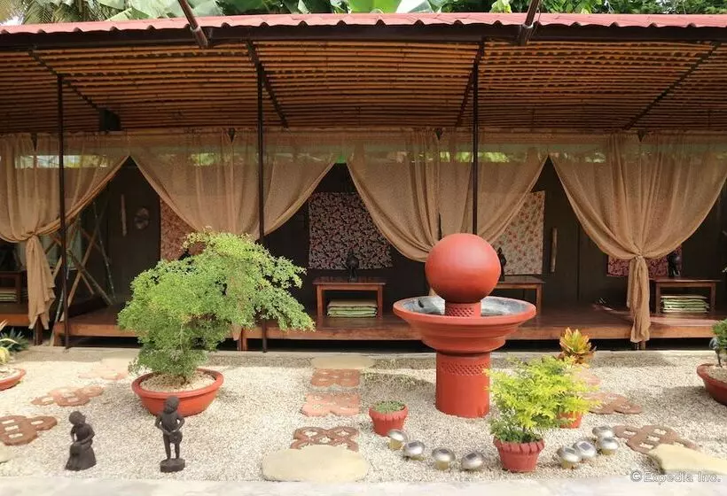 Tres Pension House