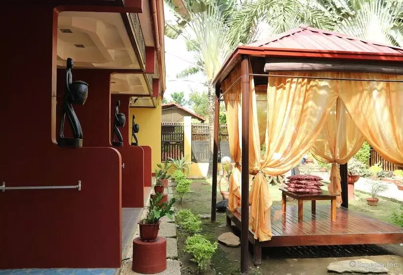 Tres Pension House