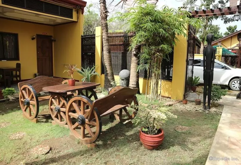 Tres Pension House