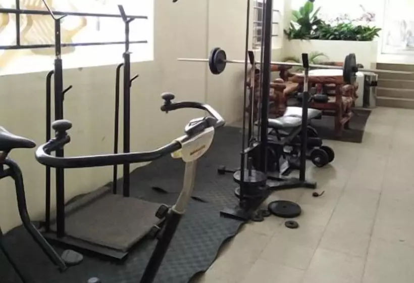 تختخواب و صبحانه Country Chateau