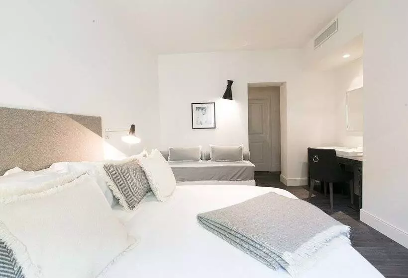 Bed and Breakfast Hall